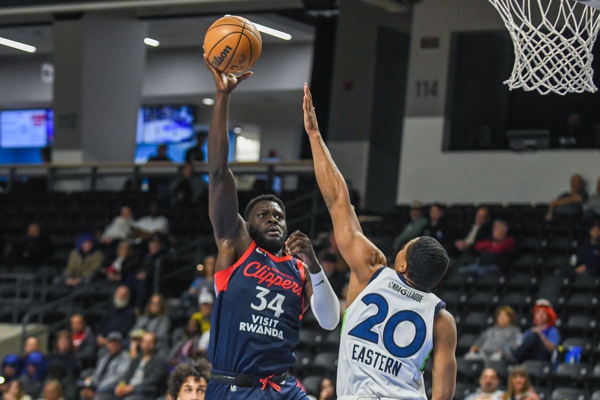 San Diego Clippers  Derek Ogbeide (34) shoots over Iowa Wolves guard Nojel Eastern (20) during an G-League basketball  game against  the Iowa Wolves Friday January 9, 2026 in Oceanside, California.