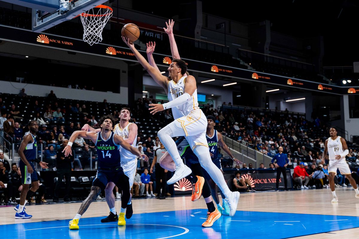 San Diego Clippers forward Patrick Baldwin (23) attempts a layup during an NBA G League Basketball game between Iowa and San Diego, Saturday January 10, 2026 at Frontwave Arena in Oceanside, Calif.