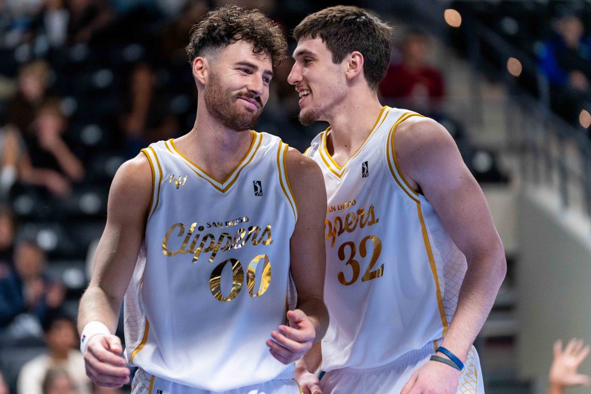 San Diego Clippers forward Taylor Funk (00) smiles alongside forward Zach Freemantle (32) during an NBA G League Basketball game between Iowa and San Diego, Saturday January 10, 2026 at Frontwave Arena in Oceanside, Calif.