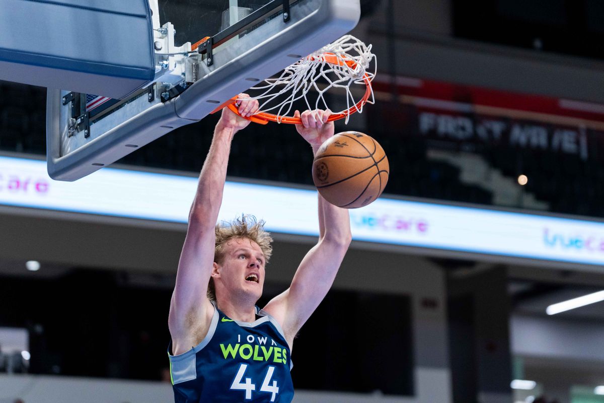 Iowa Wolves center Rocco Zikarsky (44) dunks during an NBA G League Basketball game between Iowa and San Diego, Saturday January 10, 2026 at Frontwave Arena in Oceanside, Calif.