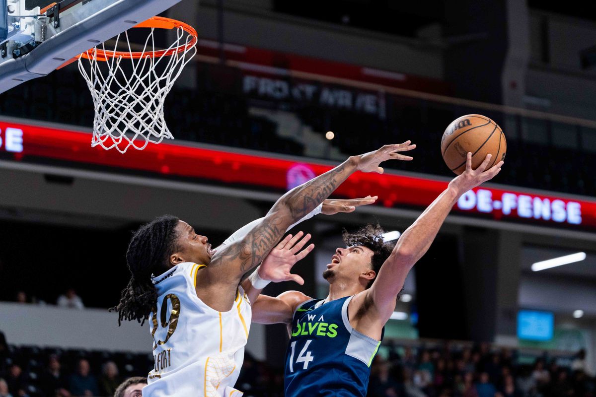 Iowa Wolves guard Jules Bernard (14) takes a shot during an NBA G League Basketball game between Iowa and San Diego, Saturday January 10, 2026 at Frontwave Arena in Oceanside, Calif.