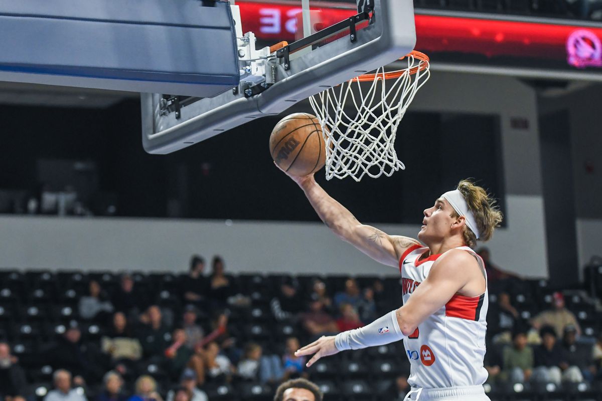 Windy City Bulls forward Emanuel Miller (2) shoots a three-point jumper during an G-League basketball  game against the San Diego Clippers Thursday January 15, 2026 in  Oceanside, Calif.
