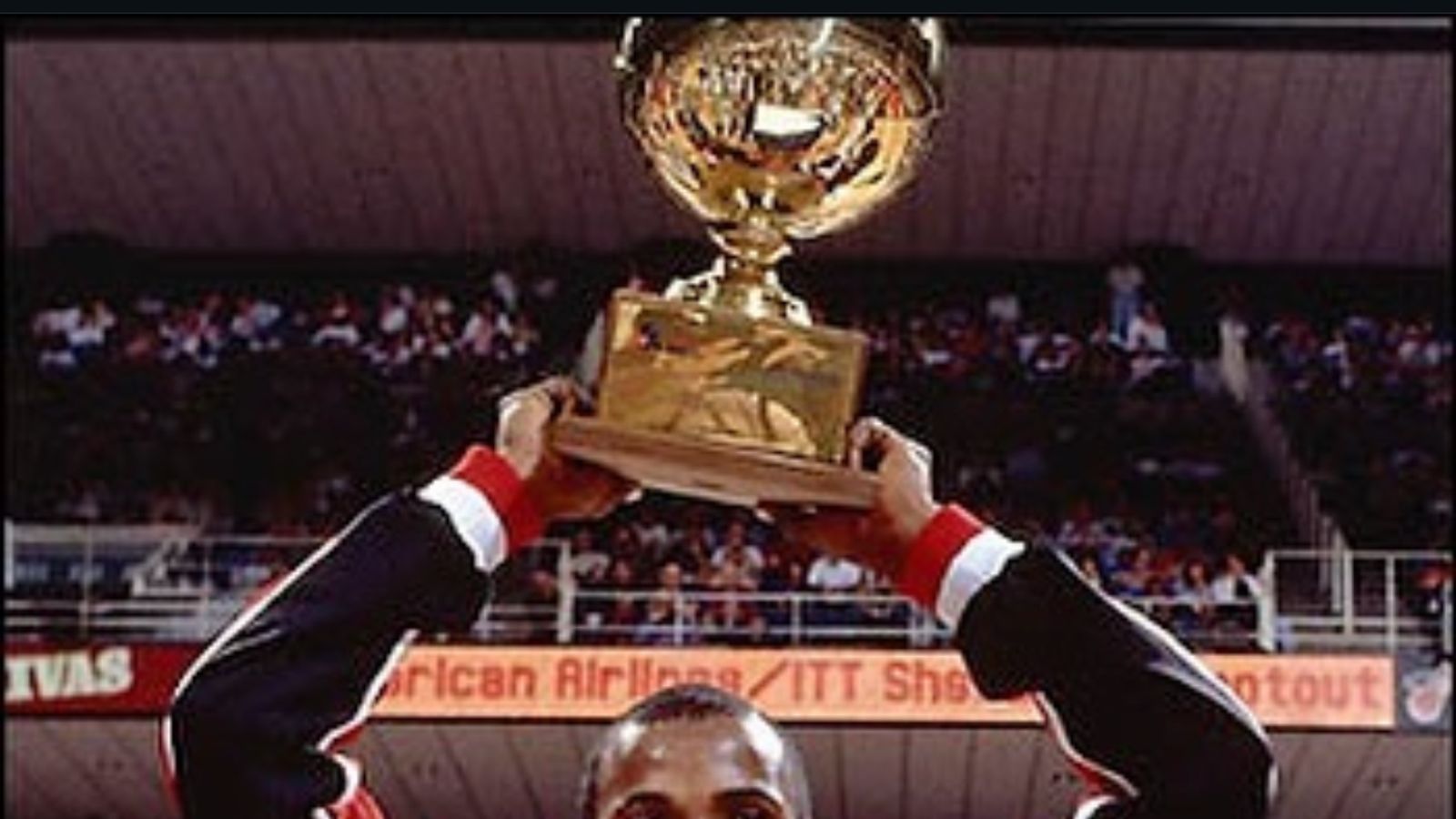 Craig Hodges wins the 1991 3-point contest at the Charlotte Coliseum in Charlotte, North Carolina.