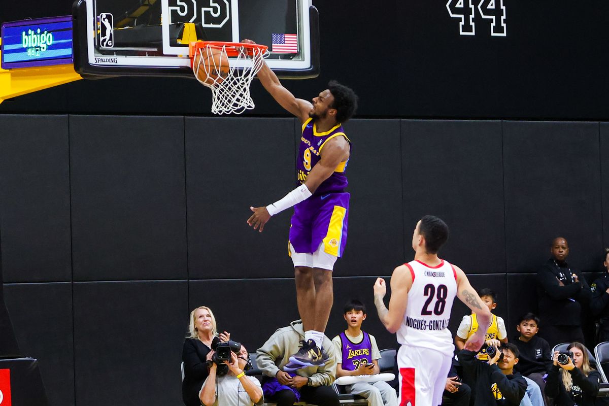 #9 Bronny James dunks against the Rip City Remix on January 24, 2025 at UCLA Health and Training Center #9 Bronny James dunks against the Rip City Remix on January 24, 2025 at UCLA Health and Training Center