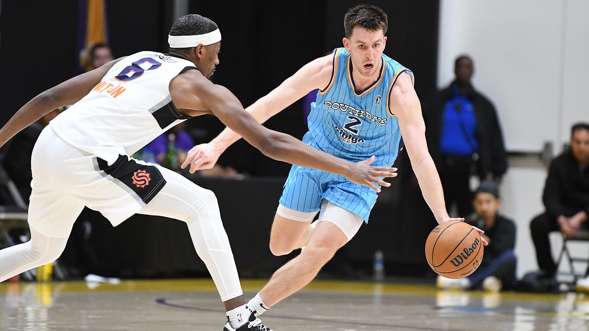 South Bay Lakers guard Grayson Murphy (2) drives down the court against the Valley Suns during a NBA G League game on Friday, February 7, 2025 in El Segundo, Calif.