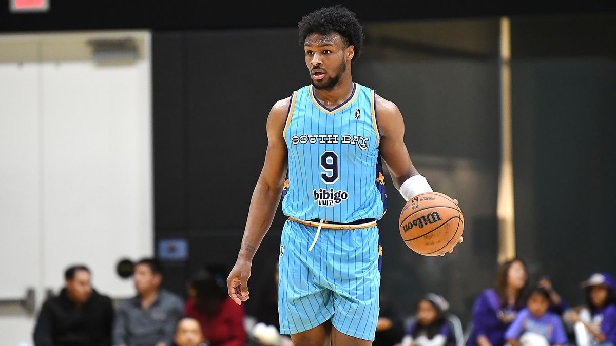 South Bay Lakers guard Bronny James (9) dribbles the ball against the Valley Suns during a NBA G League game on Friday, February 7, 2025 in El Segundo, Calif