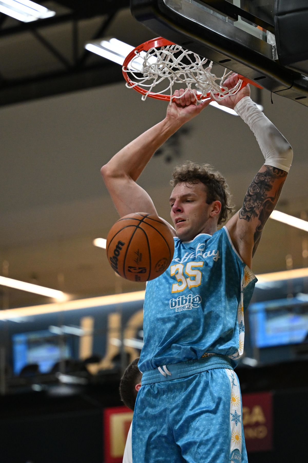 South Bay Lakers center, Kylor Kelley, #35 dunks the ball during an NBA G League basketball game against the Rip City Remix, Saturday December 13, 2025 at UCLA Health Training Center in El Segundo, Calif.