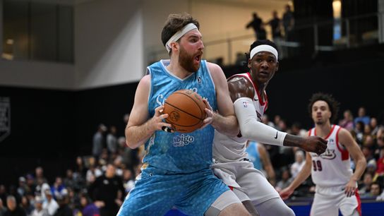 Remix spoil Drew Timme's return to South Bay with three-point Onslaught taken at UCLA Health Training Center (South Bay Lakers)