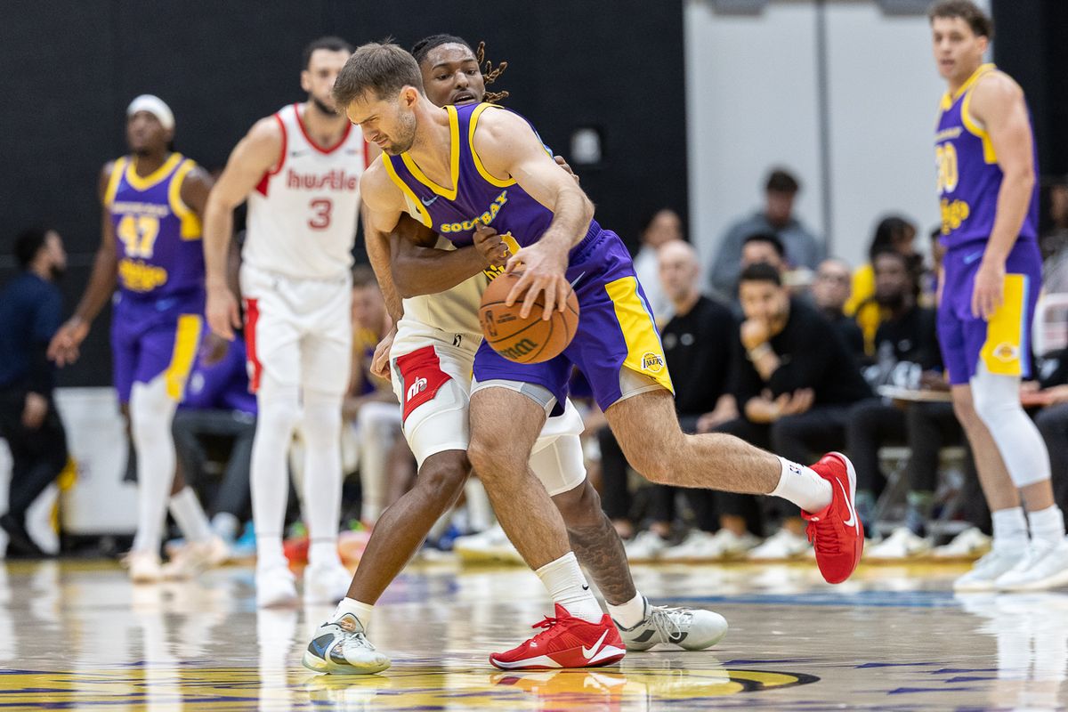 South Bay Lakers guard Augustas Marčiulionis (3), dribbles during an NBA G League basketball game against the Memphis Hustle, Saturday, January 3, 2026, in El Segundo, Calif.