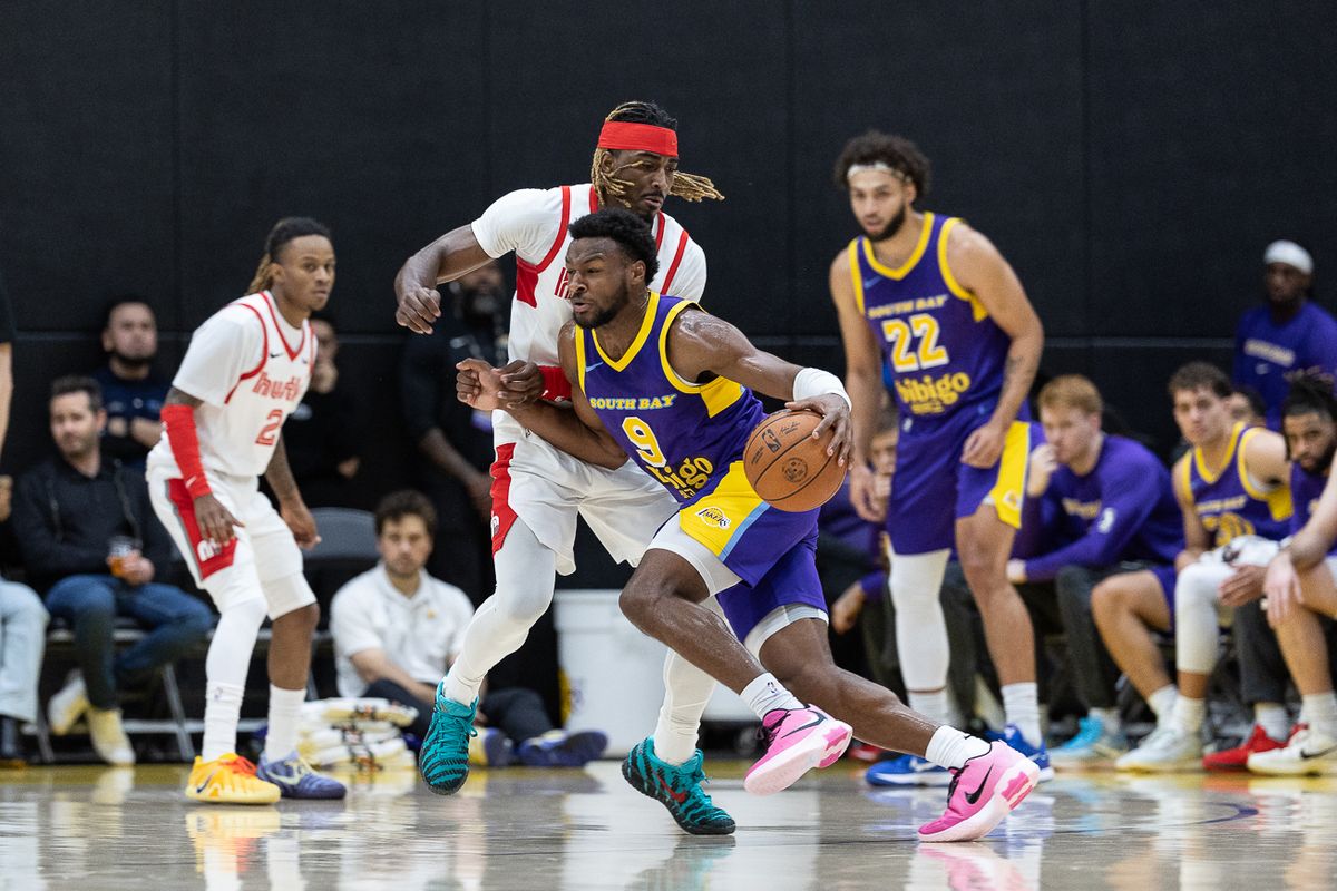 South Bay Lakers guard Bronny James Jr. (9), dribbles during an NBA G League basketball game against the Memphis Hustle, Saturday, January 3, 2026, in El Segundo, Calif.