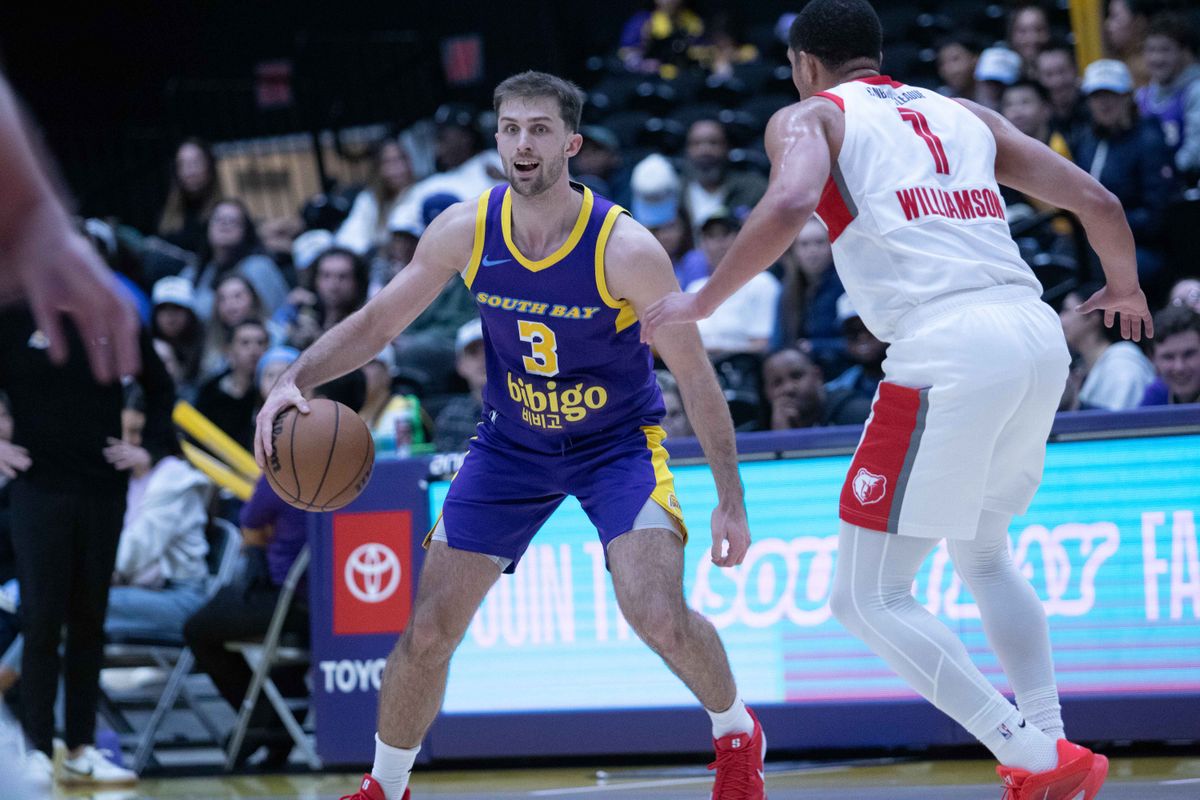South Bay Lakers guard Augustas Marčiulionis (3) dribbles during a G-League basketball game between the South Bay Lakers and Memphis Hustle Tuesday, January 6, 2026 at UCLA Health Training Center in El Segendo, Calif.