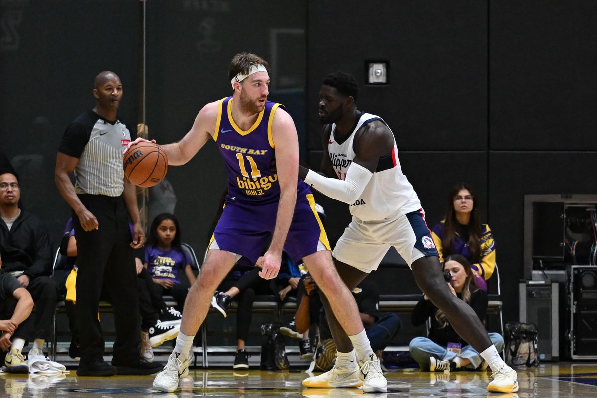 South Bay Lakers Center Drew Timme (11) posts up during a G-League basketball game between the South Bay Lakers and San Diego Clippers Wednesday, January 14, 2026 at UCLA Health Training Center in El Segundo, Calif.