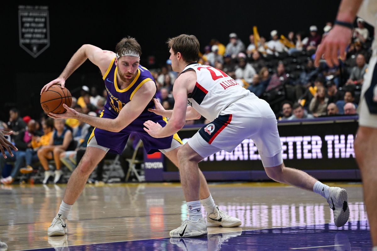 South Bay Lakers Center Drew Timme (11) posts up during a G-League basketball game between the South Bay Lakers and San Diego Clippers Wednesday, January 14, 2026 at UCLA Health Training Center in El Segundo, Calif.