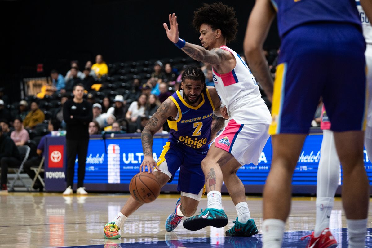 South Bay Lakers Guard RJ Davis (2) attacks his defender trying to score during a G-League basketball game against Mexico City Capitanes Thursday, January 22, 2026 at UCLA Health Training Center in El Segundo, Calif.
