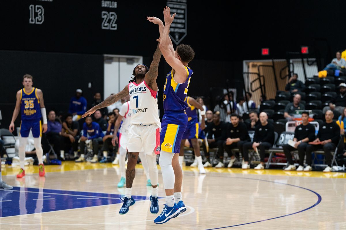 South Bay Lakers Guard Chris Manon (30) shoots a contested three during a G-League basketball game against Mexico City Capitanes Thursday, January 22, 2026 at UCLA Health Training Center in El Segundo, Calif.
