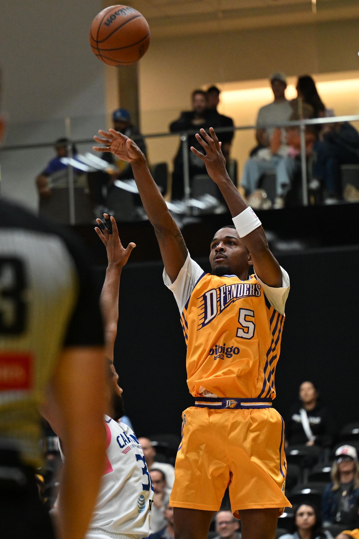 South Bay Lakers guard Tevian Jones (5) makes a jump shot during a G-League basketball game between the South Bay Lakers and Mexico City Capitanes Saturday, January 24, 2026 at UCLA Health Training Center in El Segundo, Calif.