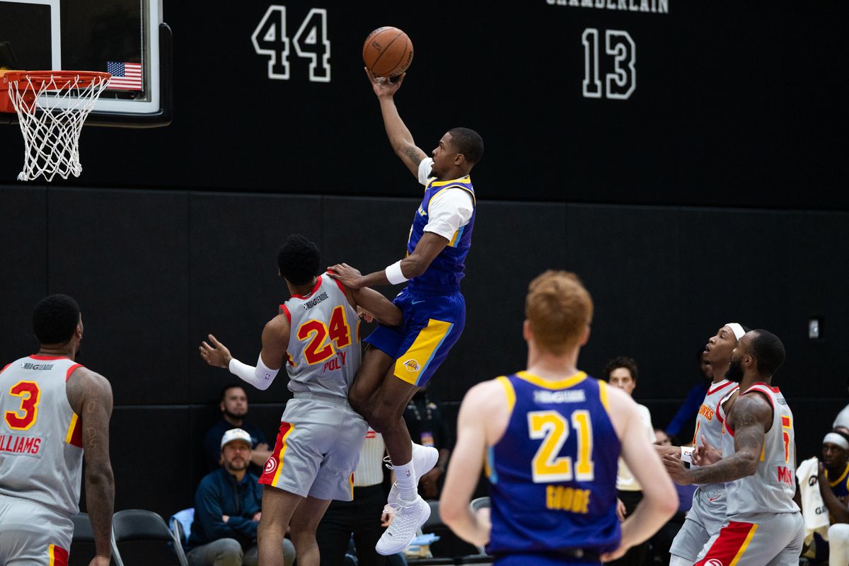 South Bay Lakers Guard Tevian Jones (5) attacks the rim and floats in for a layup during a G-League basketball game against College Park Skyhawks Tuesday, January 27, 2026 at UCLA Health Training Center in El Segundo, Calif.