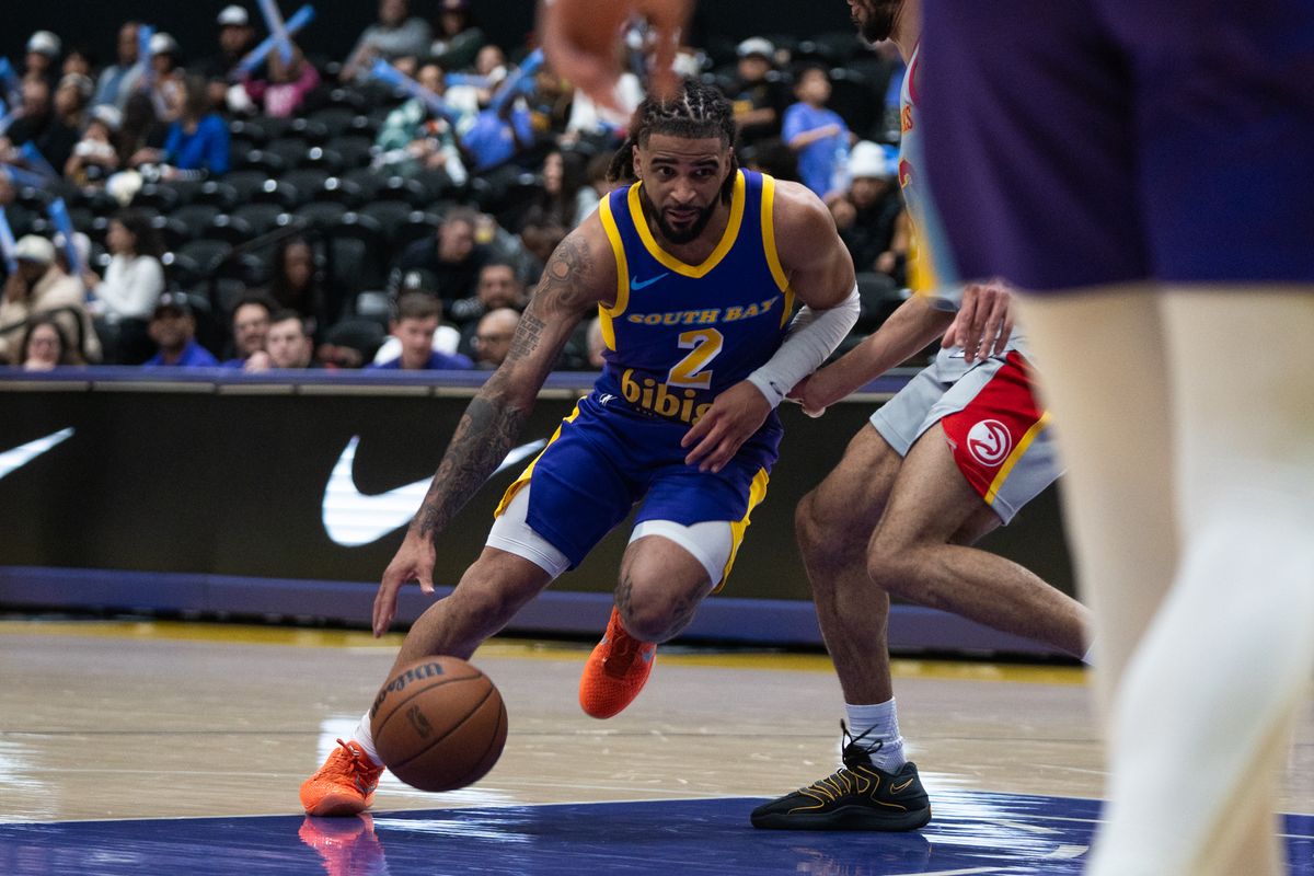 South Bay Lakers Guard RJ Davis (2) attacks his defenders hip on his way scoring two during a G-League basketball game against College Park Skyhawks Tuesday, January 27, 2026 at UCLA Health Training Center in El Segundo, Calif.