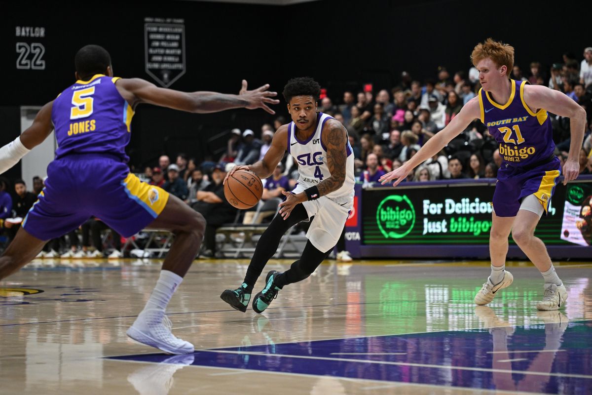 Salt Lake City Stars guard Justin Harmon (4) drives to the basket during a G-League basketball game between the South Bay Lakers and Salt Lake City Stars  Saturday, January 31, 2026 at UCLA Health Training Center in El Segundo, Calif.