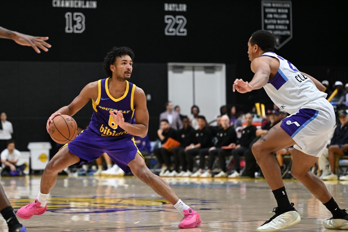South Bay Lakers guard Kobe Bufkin (6) steps back for a jumper during a G-League basketball game between the South Bay Lakers and Salt Lake City Stars  Saturday, January 31, 2026 at UCLA Health Training Center in El Segundo, Calif.