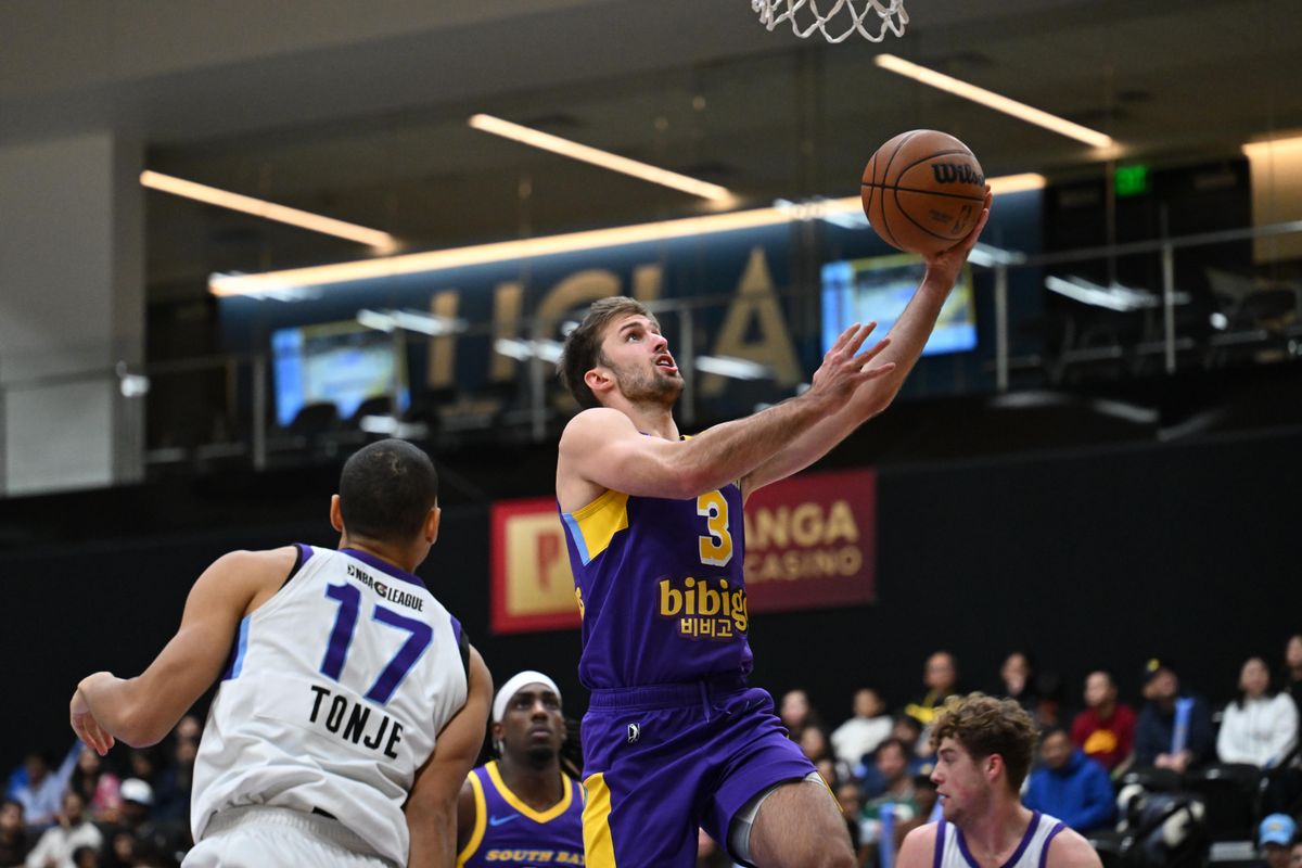 South Bay Lakers guard Augustas Marciulionis (3) drives to the basket during a G-League basketball game between the South Bay Lakers and Salt Lake City Stars  Saturday, January 31, 2026 at UCLA Health Training Center in El Segundo, Calif.