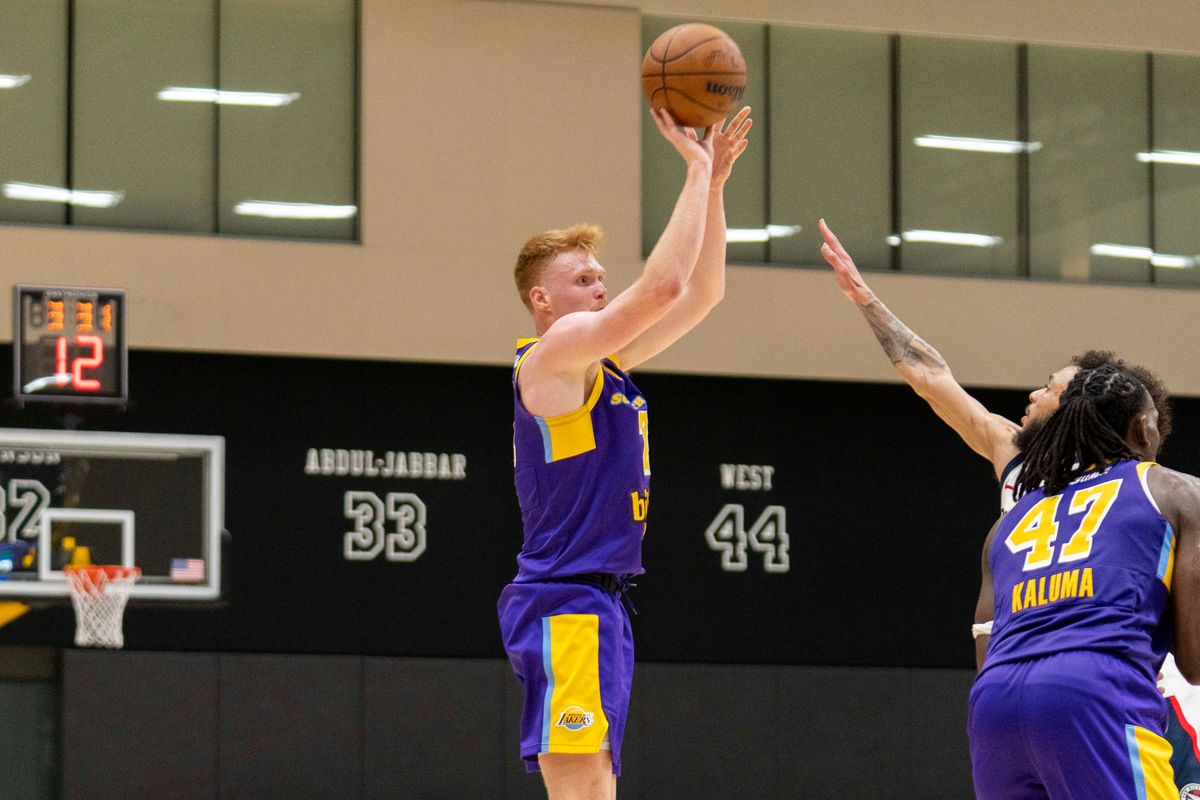 South Bay Lakers forward Luke Goode (21) shoots a three during an NBA G-League basketball game against the San Diego Clippers, Wednesday February 11th, 2026 in Los Angeles, California. South Bay Lakers forward Luke Goode (21) shoots a three during an NBA G-League basketball game against the San Diego Clippers, Wednesday February 11th, 2026 in Los Angeles, California.