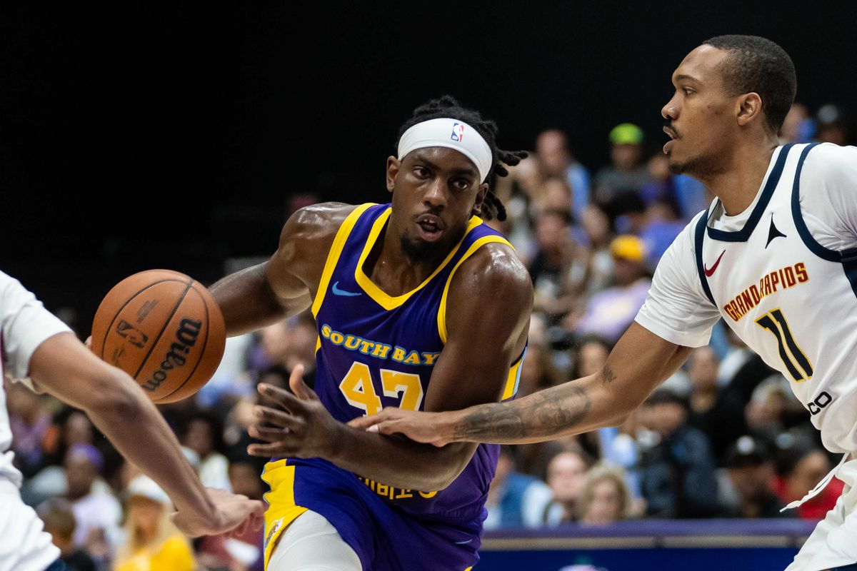 South Bay Lakers forward Arthur Kaluma (47), drives into the lane during an NBA G-League basketball game against the Grand Rapids Gold, Friday March 20th, 2026 in El Segundo California South Bay Lakers forward Arthur Kaluma (47), drives into the lane during an NBA G-League basketball game against the Grand Rapids Gold, Friday March 20th, 2026 in El Segundo California