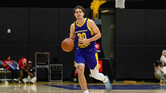 Defense sets tone as South Bay Lakers pull away from Grand Rapids taken at UCLA Health Training Center (South Bay Lakers). Photo by John Panganiban-The Sporting Tribune