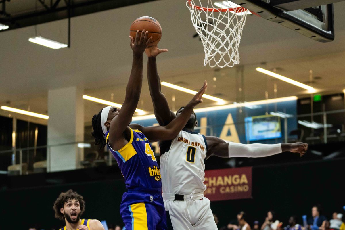 South Bay Lakers forward Arthur Kaluma (47), attacks the basket during an NBA G-League basketball game against the Grand Rapids Gold, Friday March 20th, 2026 in El Segundo California South Bay Lakers forward Arthur Kaluma (47), attacks the basket during an NBA G-League basketball game against the Grand Rapids Gold, Friday March 20th, 2026 in El Segundo California