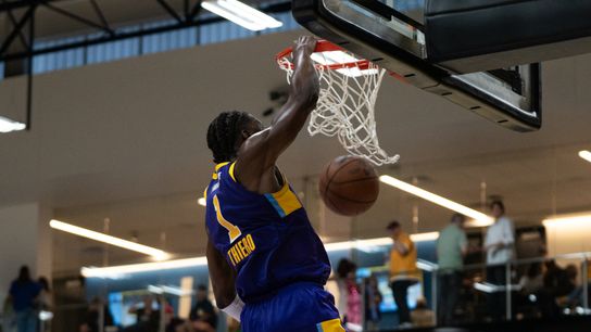TST Images: South Bay Lakers beat Grand Rapids Gold, 119-111, in El Segundo taken at UCLA Health Training Center (South Bay Lakers). Photo by Robert Talamantes - The Sporting Tribune