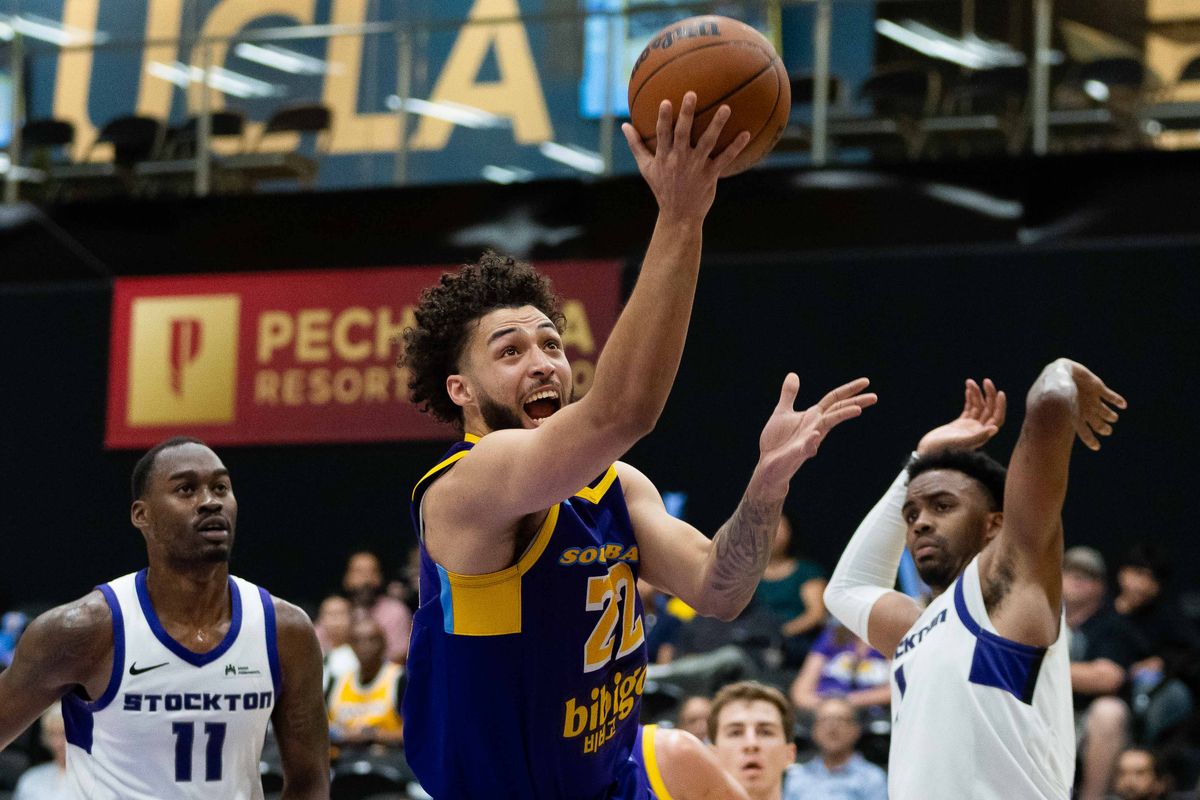 South Bay Lakers forward Anton Watson (22), looks to score during an NBA G-League basketball game against the Stockton Kings, Tuesday March 24th, 2026 in El Segundo California