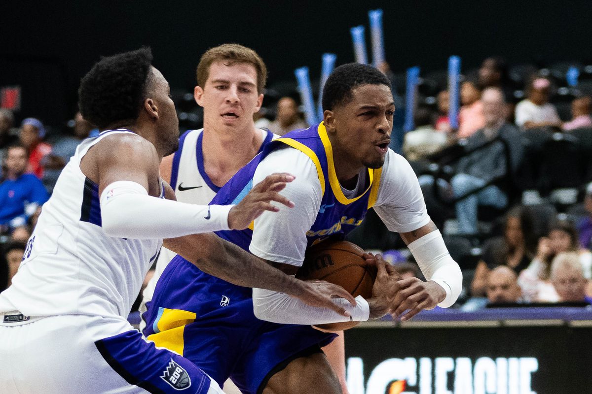 South Bay Lakers guard Tevian Jones  (5), looks to score during an NBA G-League basketball game against the Stockton Kings, Tuesday March 24th, 2026 in El Segundo California