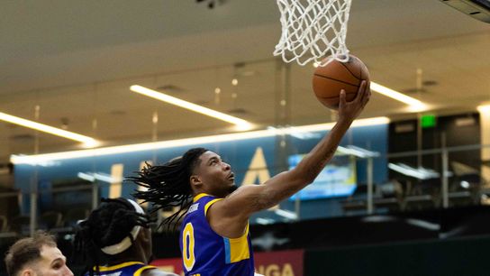 TST Images: The Stockton Kings beat the South Bay Lakers, 115-114, in El Segundo taken at UCLA Health Training Center (TST Los Angeles). Photo by John Panganiban-The Sporting Tribune