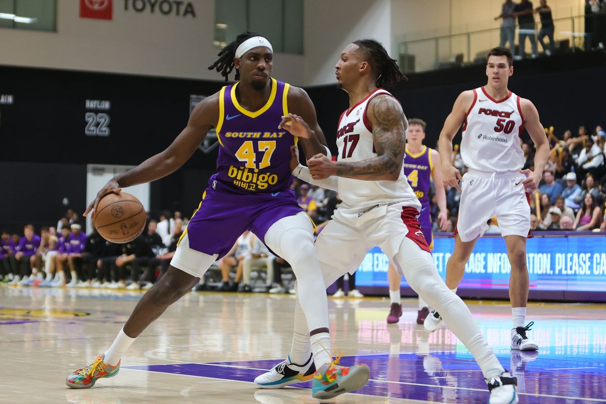 South Bay Lakers forward Arthur Kaluma (47) dribbles the basketball during  G League game against the Sioux Falls Skyforce on March 26, 2026 in El Segundo, CA.