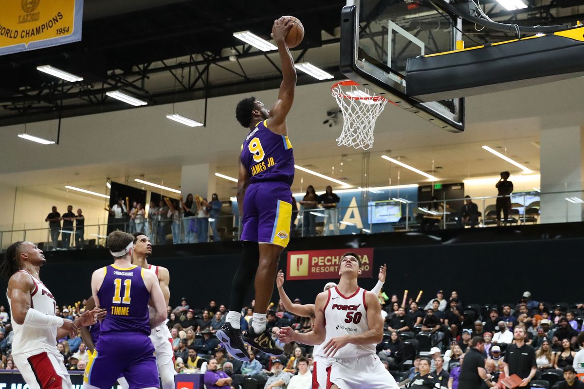 South Bay Lakers guard Bronny James (9) dunks the basketball during  G League game against the Sioux Falls Skyforce on March 26, 2026 in El Segundo, CA.