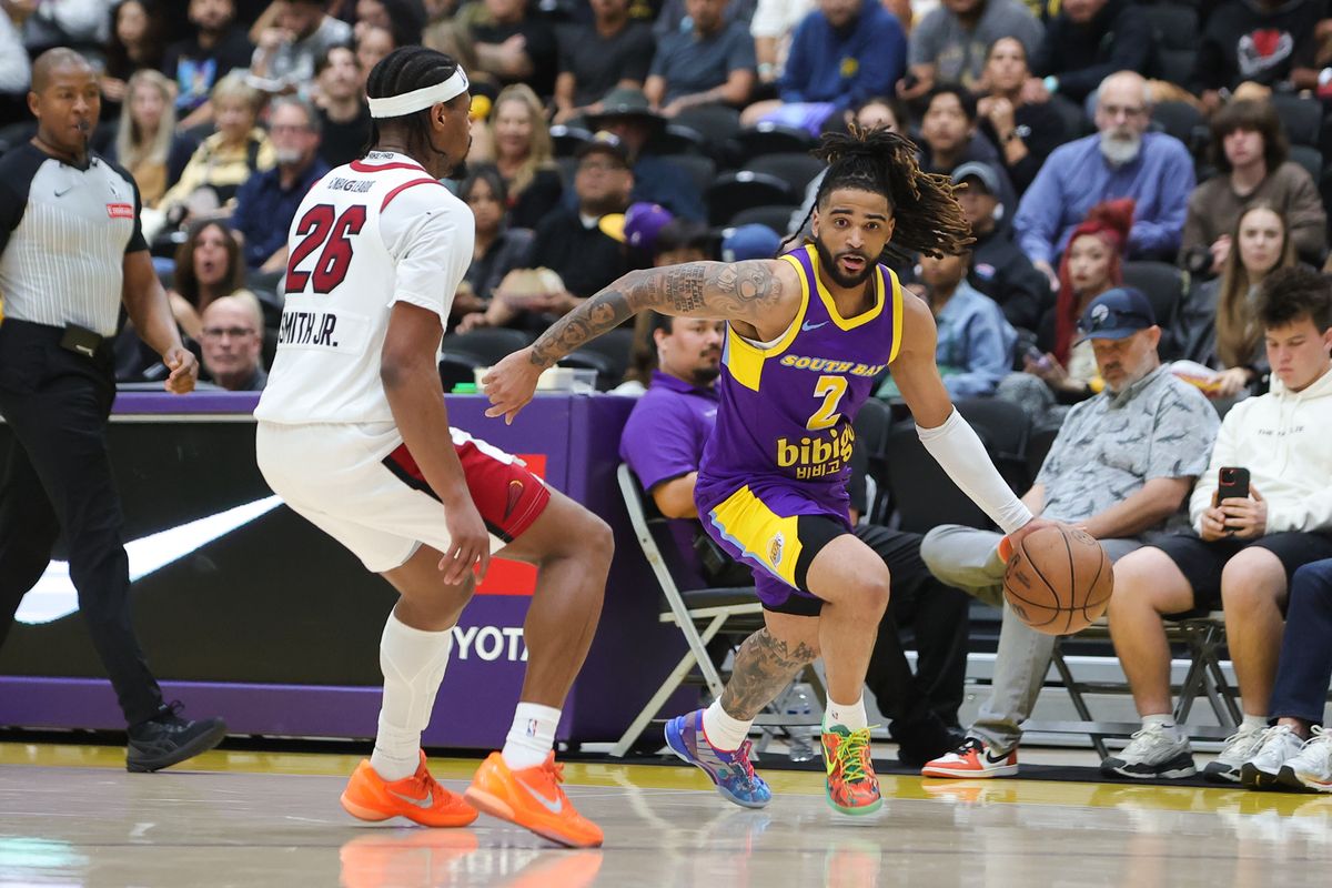 South Bay Lakers guard RJ Davis (2) dribbles the basketball during  G League game against the Sioux Falls Skyforce on March 26, 2026 in El Segundo, CA.