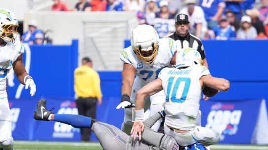 Herbert, McDaniel offense wastes defense’s five takeaways as Bolts start 0-3 (Los Angeles Chargers). Photo by Gregory Fisher-Imagn Images