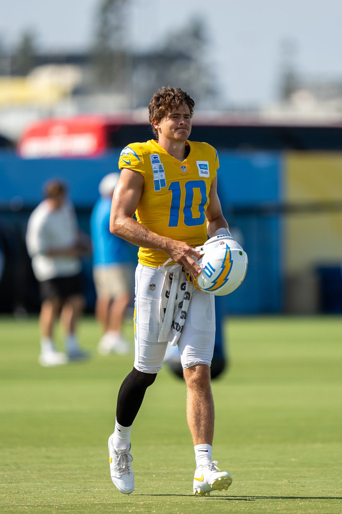 Los Angeles Chargers quarterback Justin Herbert warming up during a joint Chargers and 49ers training camp at The Bolt on Saturday, August 18th in El Segundo, CA. Los Angeles Chargers quarterback Justin Herbert warming up during a joint Chargers and 49ers training camp at The Bolt on Saturday, August 18th in El Segundo, CA.