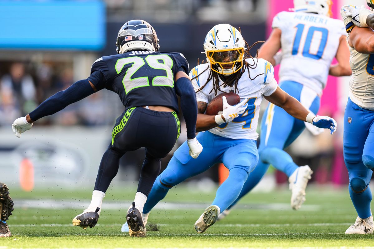 Los Angeles Chargers running back Keaton Mitchell (34) runs the ball during an NFL game between the Los Angeles Chargers and Seattle Seahawks on Sunday, October 4, 2026 at Lumen Field in Seattle, Washington Los Angeles Chargers running back Keaton Mitchell (34) runs the ball during an NFL game between the Los Angeles Chargers and Seattle Seahawks on Sunday, October 4, 2026 at Lumen Field in Seattle, Washington