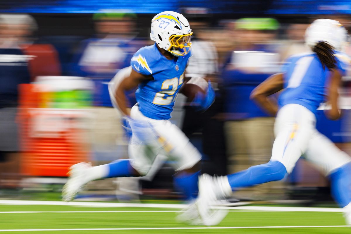 J.K. Dobbins #27 of the Los Angeles Chargers runs for a touchdown during the second half against the Cincinnati Bengals at SoFi Stadium on November 17, 2024 in Inglewood, California. J.K. Dobbins #27 of the Los Angeles Chargers runs for a touchdown during the second half against the Cincinnati Bengals at SoFi Stadium on November 17, 2024 in Inglewood, California.