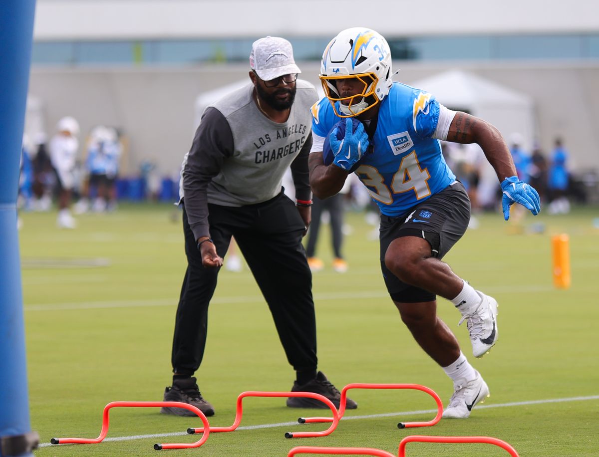 Los Angeles Chargers #34 RB Jaret Patterson participates in individual drills during training camp on July 19, 2025 at the Bolt practice facility in El Segundo, CA. Los Angeles Chargers #34 RB Jaret Patterson participates in individual drills during training camp on July 19, 2025 at the Bolt practice facility in El Segundo, CA.