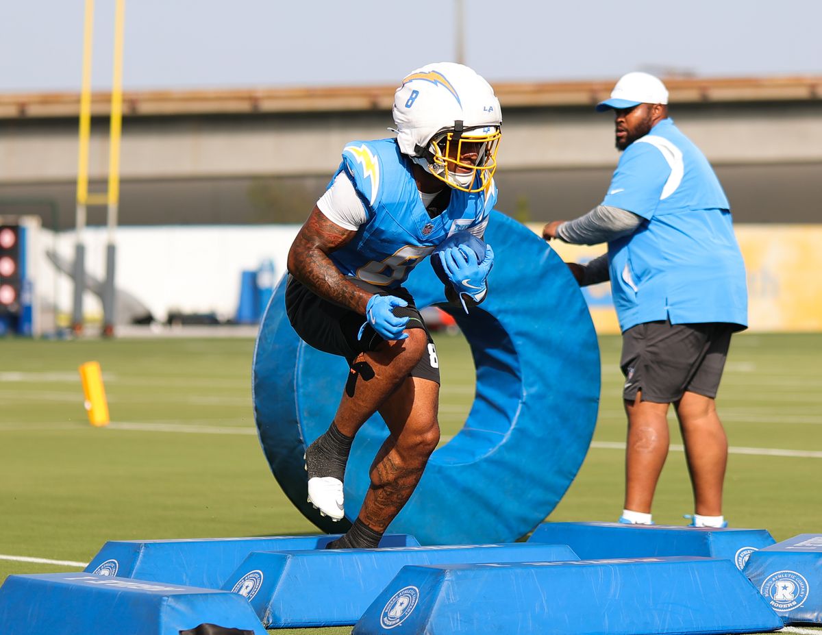 Los Angeles Chargers #8 RB Omarion Hampton participates in individual drills during training camp on July 19, 2025 at the Bolt practice facility in El Segundo, CA. Los Angeles Chargers #8 RB Omarion Hampton participates in individual drills during training camp on July 19, 2025 at the Bolt practice facility in El Segundo, CA.