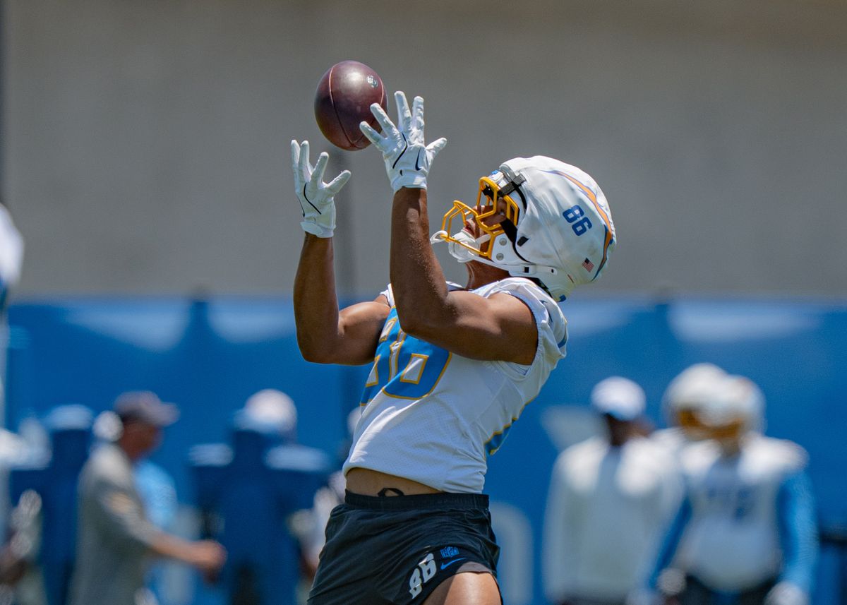 Los Angeles Chargers' tight end, Oronde Gadsen 86, catches a dime from quarterback Justin Herbert 10, during training camp on July 29, 2025 at the Bolt in El Segundo, CA.
