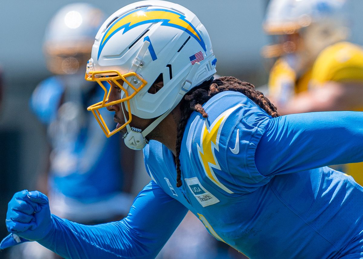 Los Angeles Chargers' wide receiver, Quentin Johnston 1, begins a route while quarterback Justin Herbert (10) receives the snap during practice at the Chargers' NFL training camp on Sunday, August 3, 2025 at The Bolt in El Segundo, CA. Los Angeles Chargers' wide receiver, Quentin Johnston 1, begins a route while quarterback Justin Herbert (10) receives the snap during practice at the Chargers' NFL training camp on Sunday, August 3, 2025 at The Bolt in El Segundo, CA.