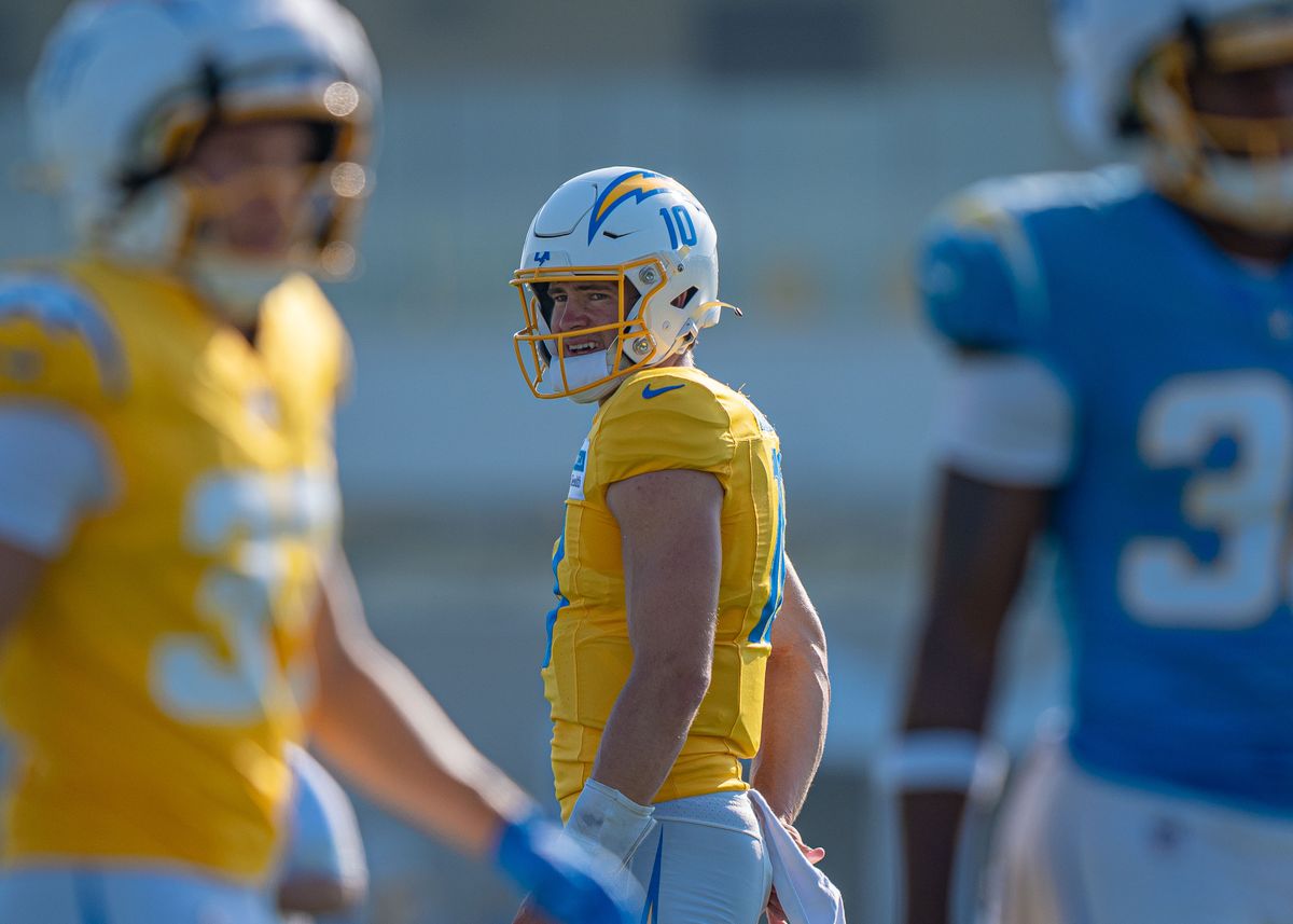 Los Angeles Chargers' quarterback, Justin Herbert (10), waits for receivers to line up during practice at The Bolt on Tuesday, August 5th, 2025 in El Segundo, CA.