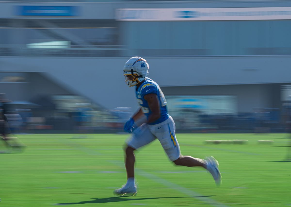 Los Angeles Chargers' tight end, Oronde Gadsen (86), runs through camp after a successful catch during practice at The Bolt on Tuesday, August 5th, 2025 in El Segundo, CA.