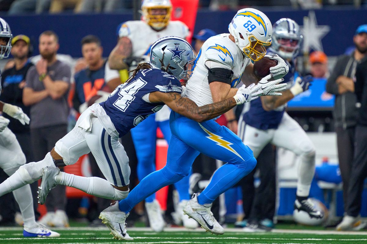 Los Angeles Chargers tight end Will Dissly #89 runs the football during an NFL football game against the Dallas Cowboys, on Sunday December 21, 2025 in Arlington, Texas.