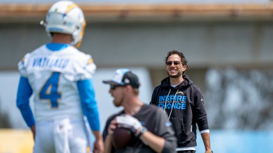 Los Angeles Chargers offensive coordinator Mike McDaniels instructing during Chargers organized team activities on May 8th, 2026 in El Segundo, CA. Los Angeles Chargers offensive coordinator Mike McDaniels instructing during Chargers organized team activities on May 8th, 2026 in El Segundo, CA.