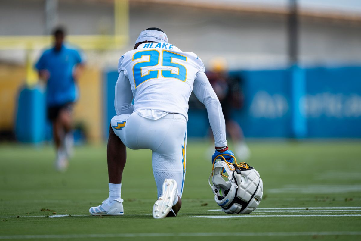 Los Angeles Chargers wide receiver O'Mega Blake (25) kneeling during Chargers organized team activities on May 8th, 2026 in El Segundo, CA.