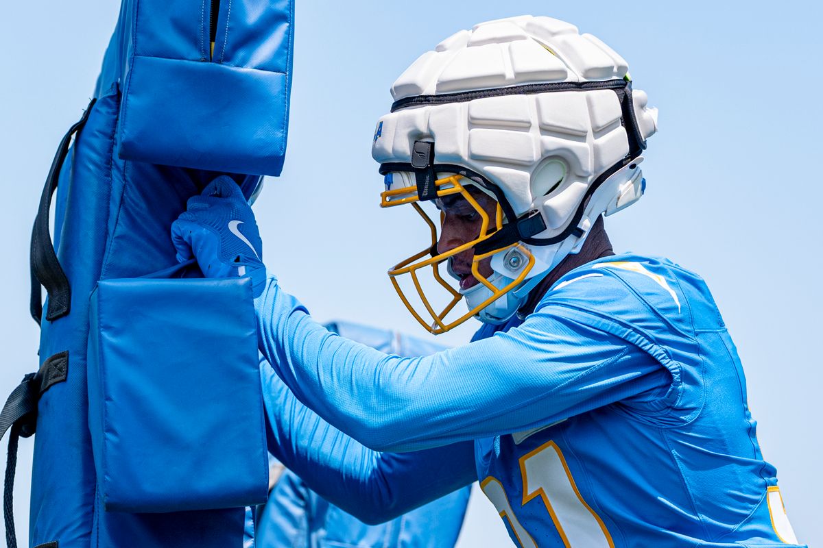Los Angeles Chargers safety Noah Avinger (31) participating in drills during Chargers organized team activities on May 8th, 2026 in El Segundo, CA.